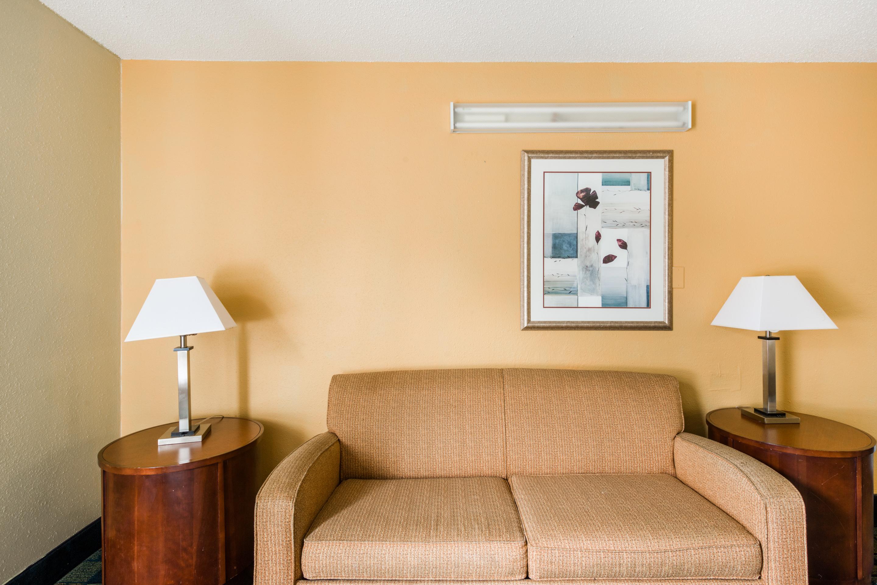 Baymont By Wyndham Williamsburg Hotel Екстериор снимка