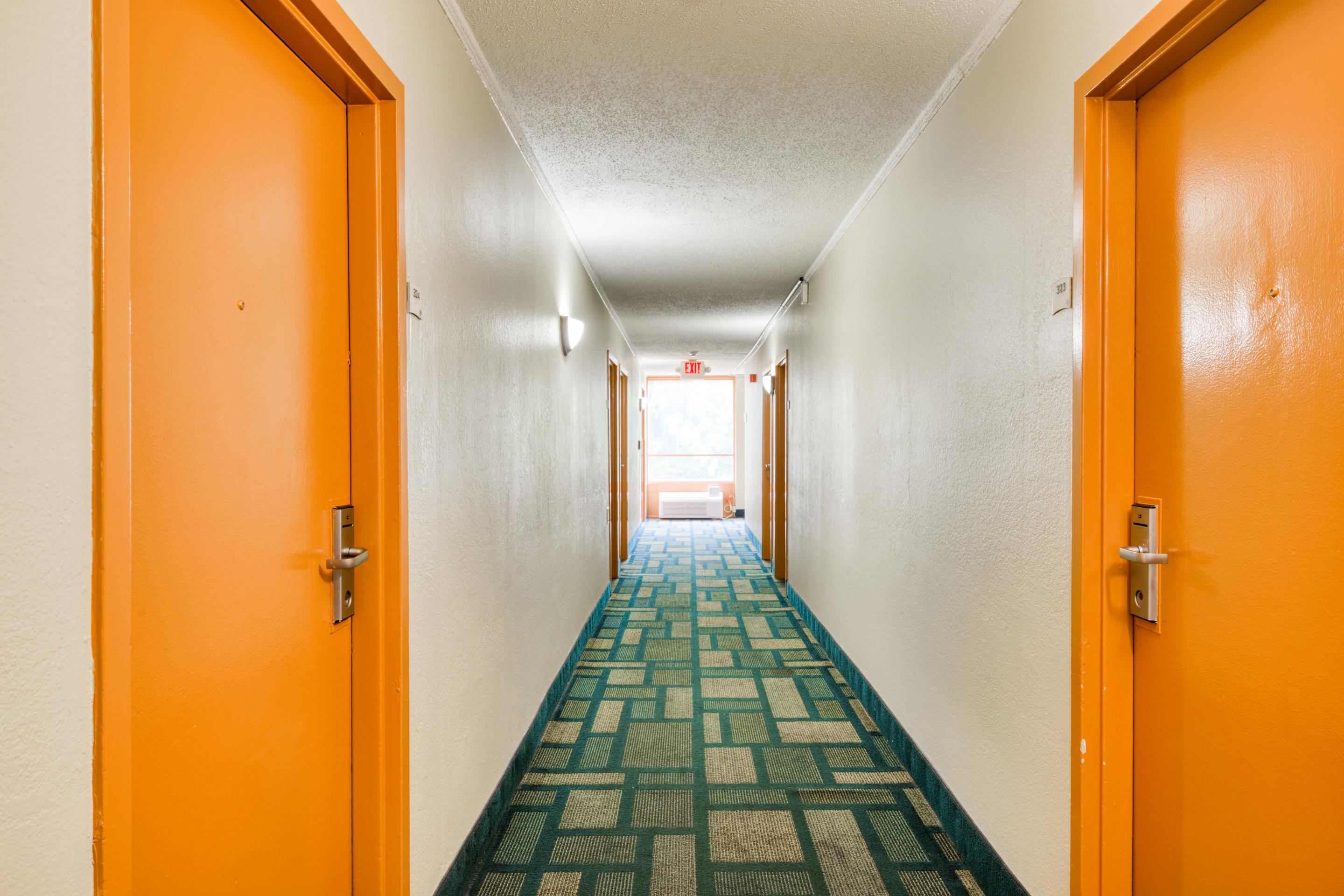 Baymont By Wyndham Williamsburg Hotel Екстериор снимка
