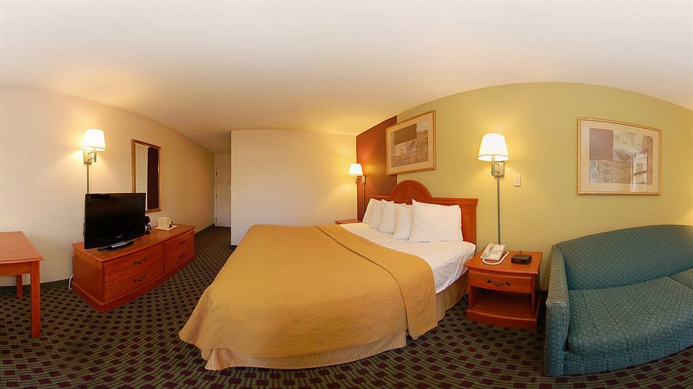 Baymont By Wyndham Williamsburg Hotel Екстериор снимка