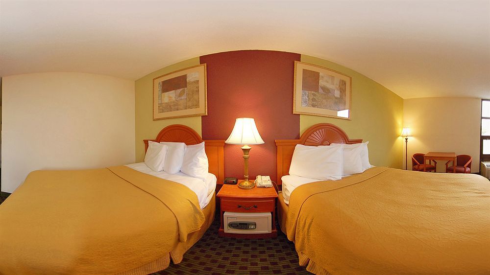 Baymont By Wyndham Williamsburg Hotel Екстериор снимка