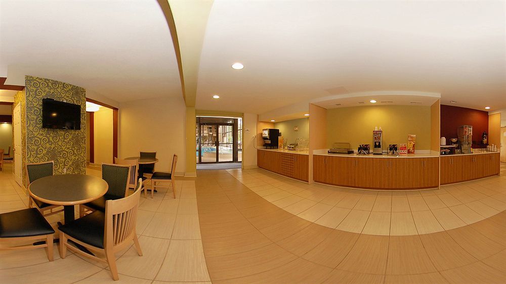 Baymont By Wyndham Williamsburg Hotel Екстериор снимка