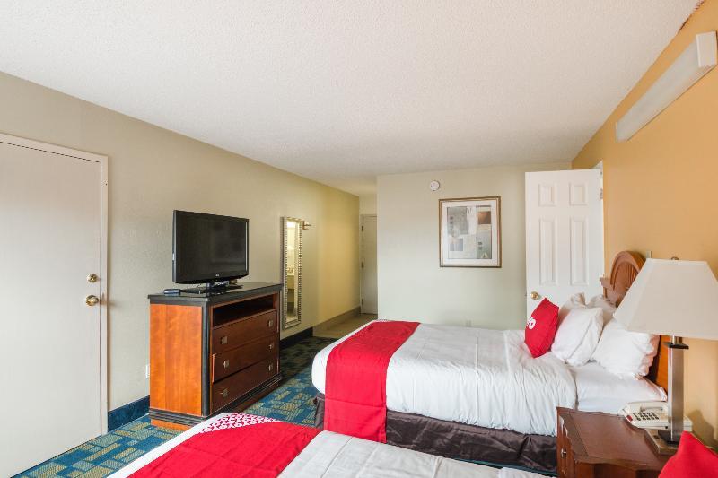 Baymont By Wyndham Williamsburg Hotel Екстериор снимка
