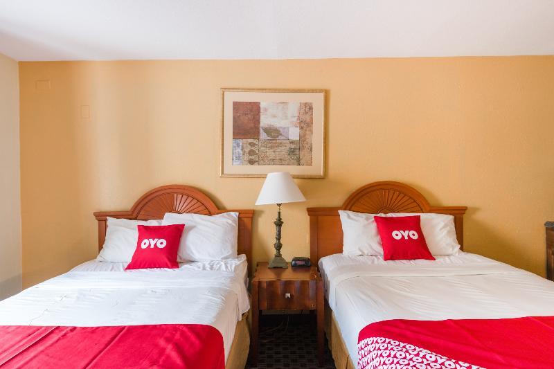 Baymont By Wyndham Williamsburg Hotel Екстериор снимка